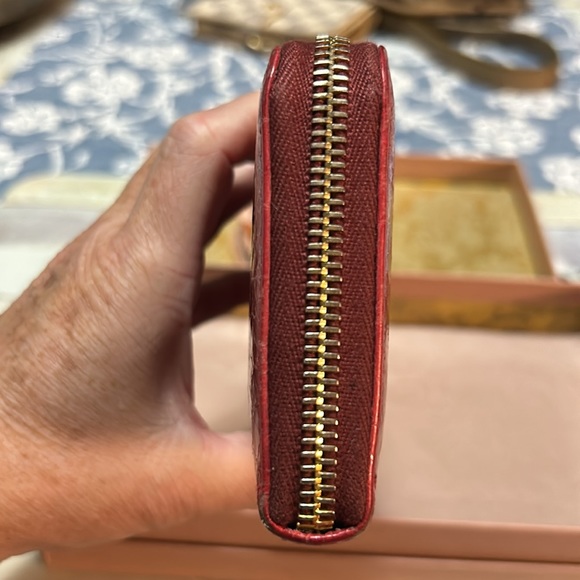 Miu miu zippy wallet INCLUSIVE - Picture 2 of 10